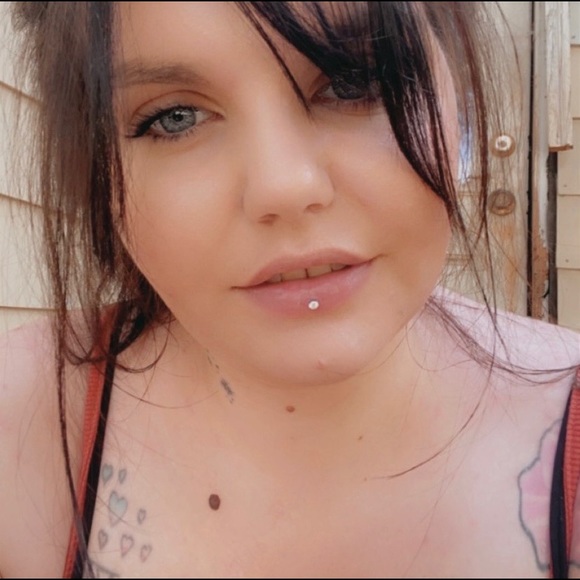 Meet your Posher, Mandy - Picture 2 of 6